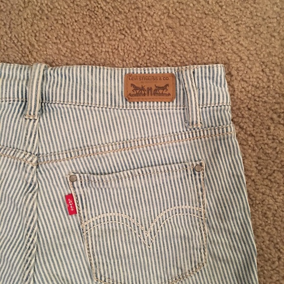 Levi’s sz 3 Shorty Short low rise Y2K !! - Picture 4 of 4